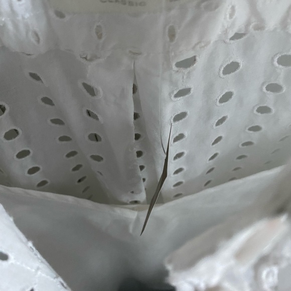 SOLD! 🤍J. CREW Eyelet Blouse w/tank! - Picture 5 of 9